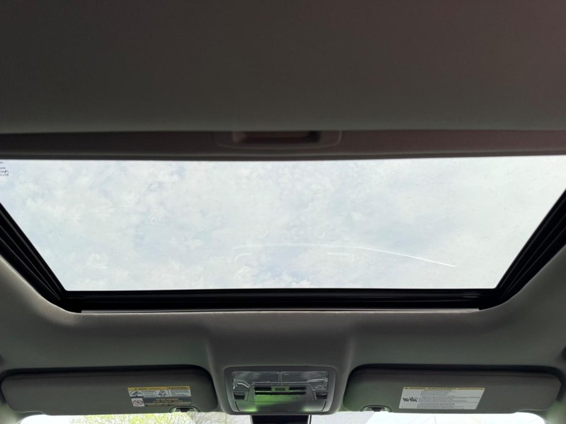Toyota Highlander Vehicle Image 13