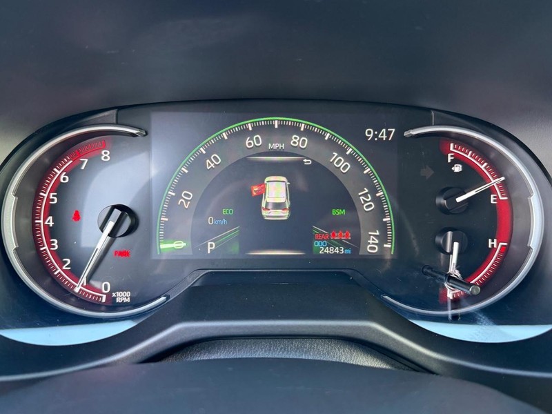 Toyota RAV4 Vehicle Image 21