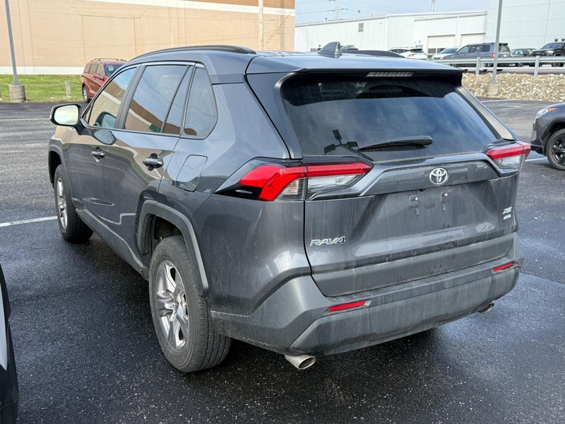 Toyota RAV4 Vehicle Image 03