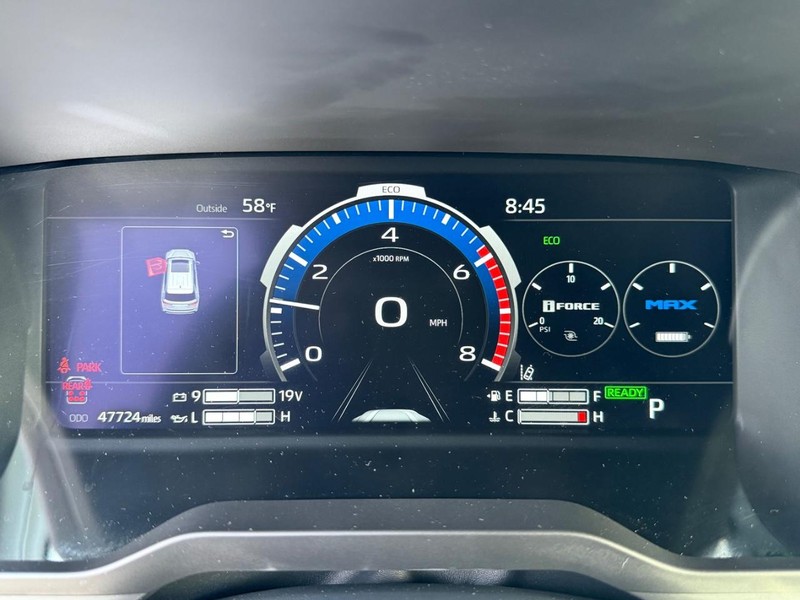 Toyota Sequoia Vehicle Image 24