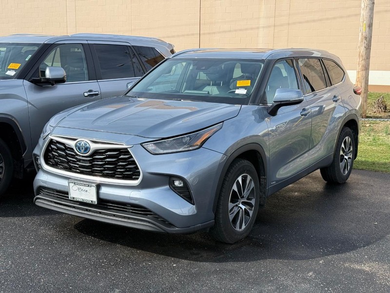 Toyota Highlander Vehicle Image 02