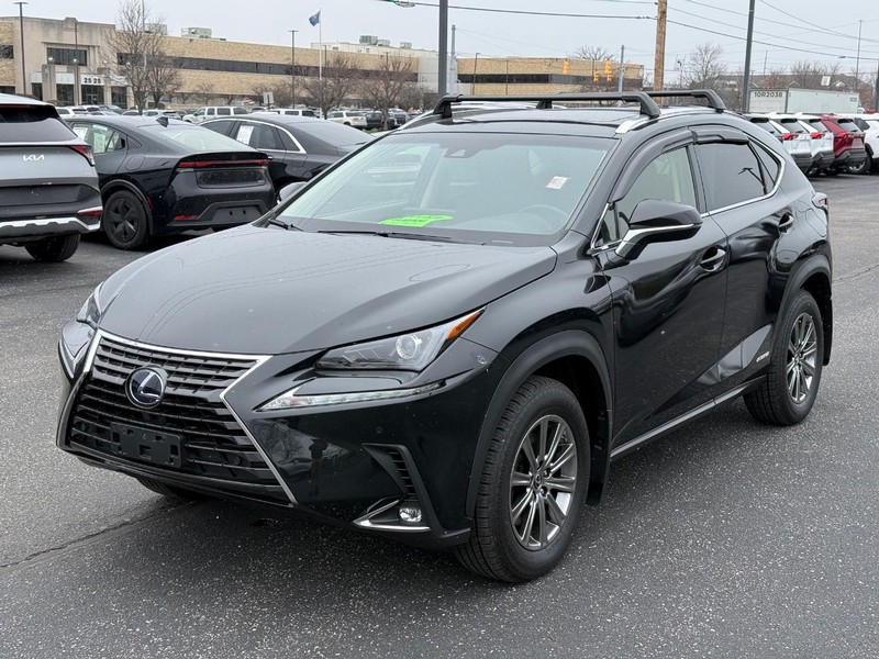 Lexus NX Vehicle Image 09