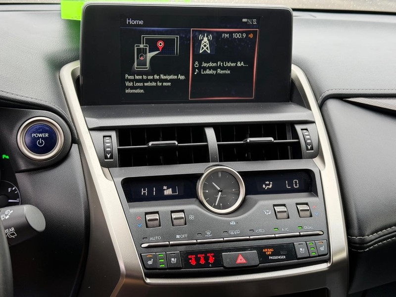 Lexus NX Vehicle Image 19