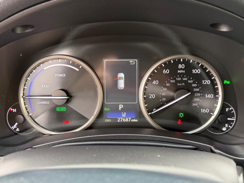 Lexus NX Vehicle Image 24