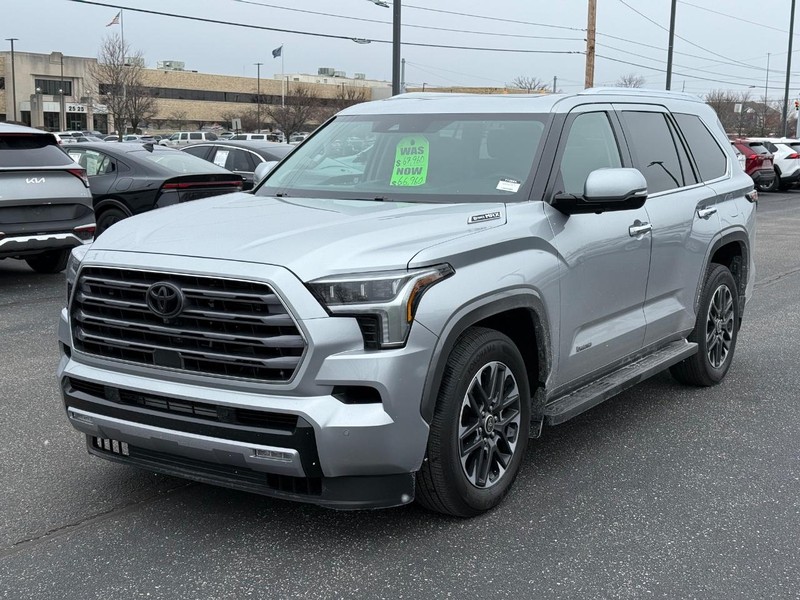 Toyota Sequoia Vehicle Image 09