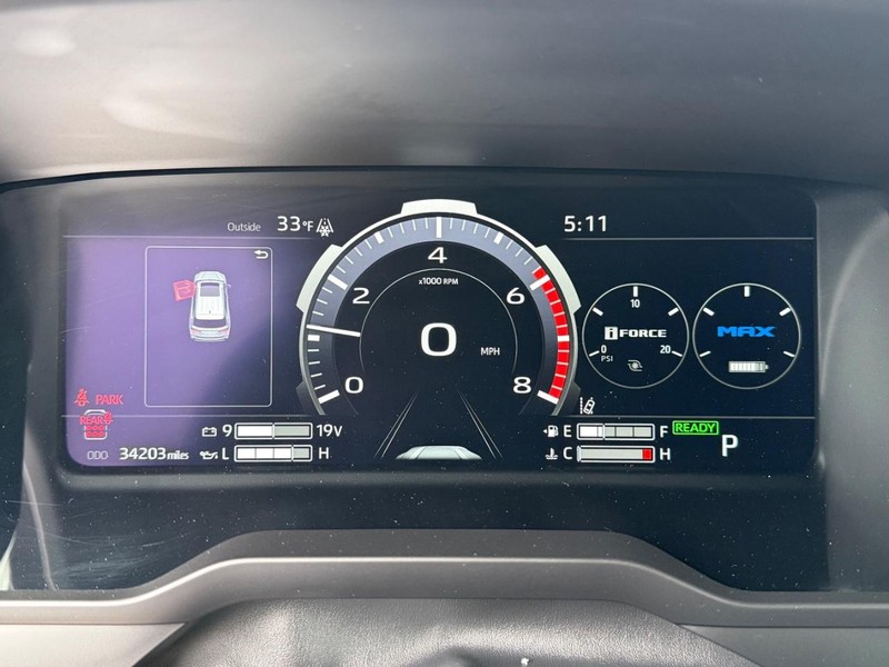 Toyota Sequoia Vehicle Image 25