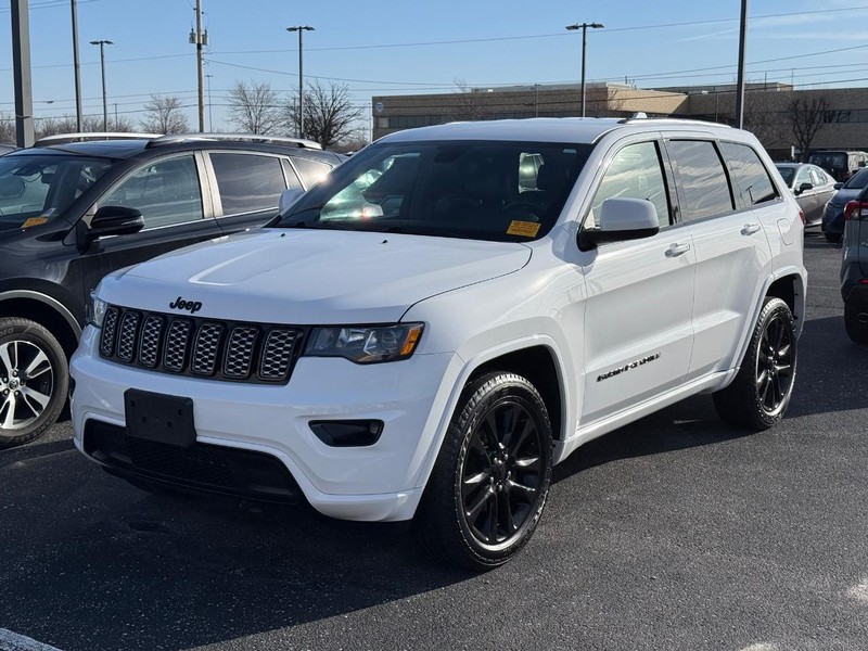 Jeep Grand Cherokee Vehicle Image 02