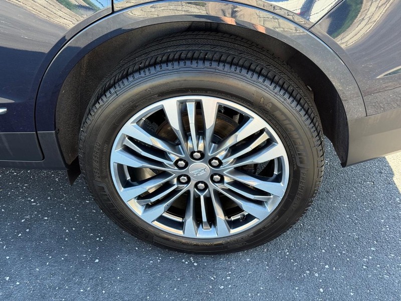 Cadillac XT5 Vehicle Image 06