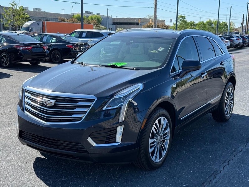 Cadillac XT5 Vehicle Image 09