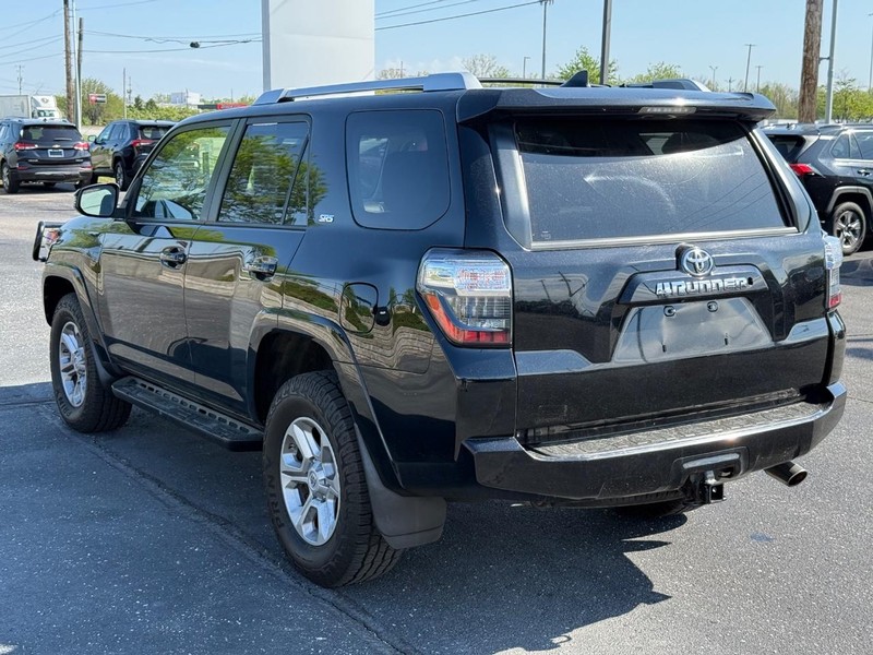 Toyota 4Runner Vehicle Image 05