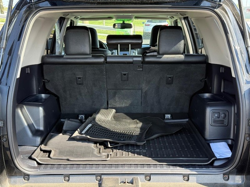 Toyota 4Runner Vehicle Image 07