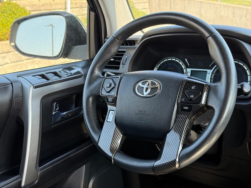 Toyota 4Runner Vehicle Image 13