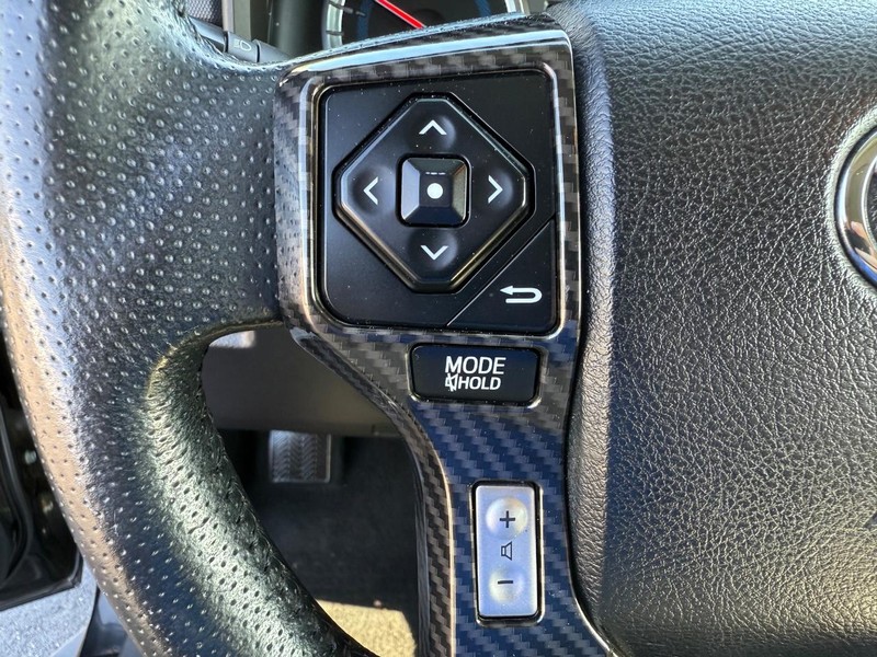 Toyota 4Runner Vehicle Image 14