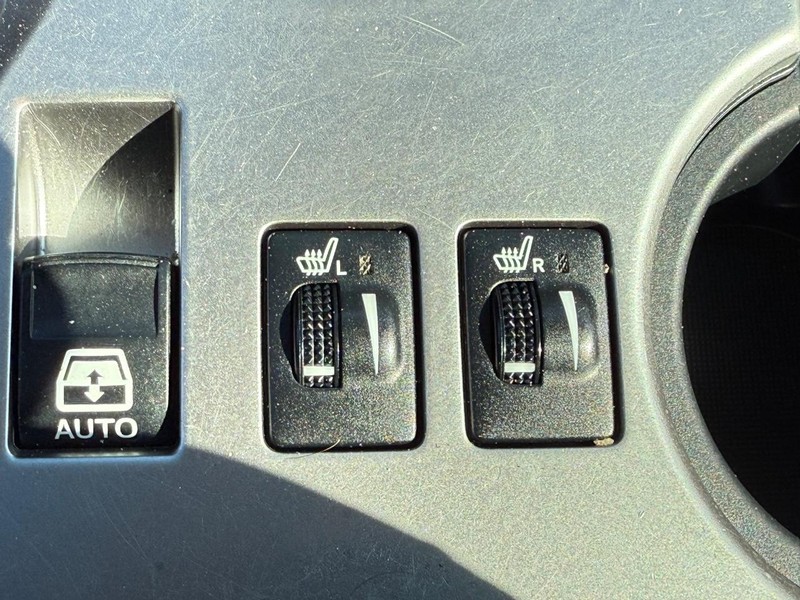 Toyota 4Runner Vehicle Image 16