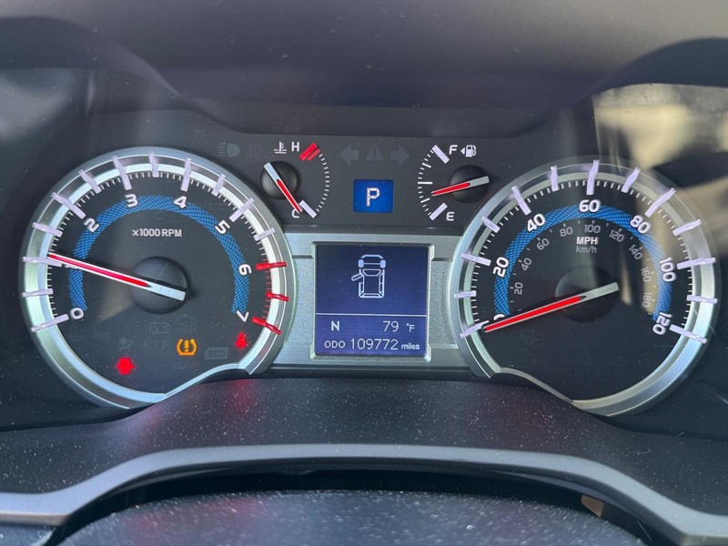 Toyota 4Runner Vehicle Image 22