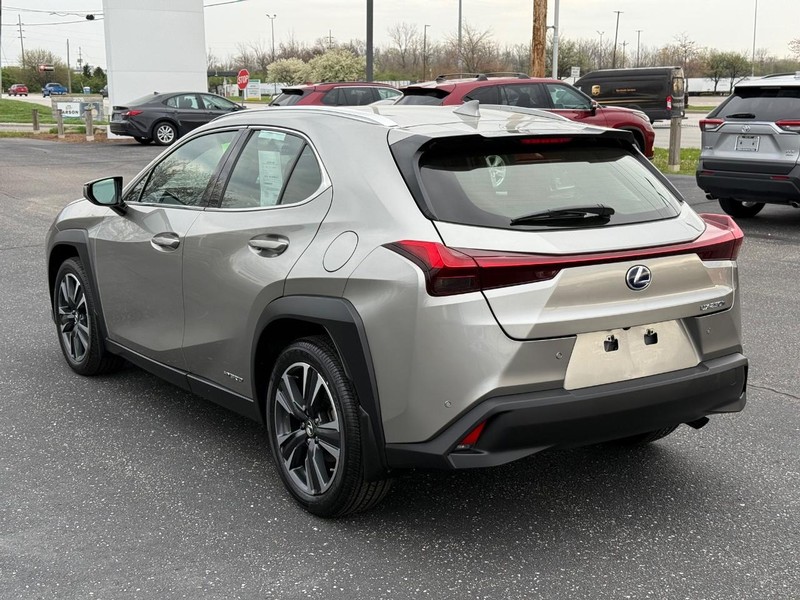 Lexus UX Vehicle Image 05