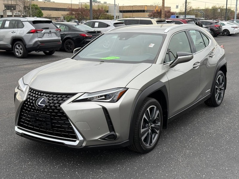 Lexus UX Vehicle Image 08