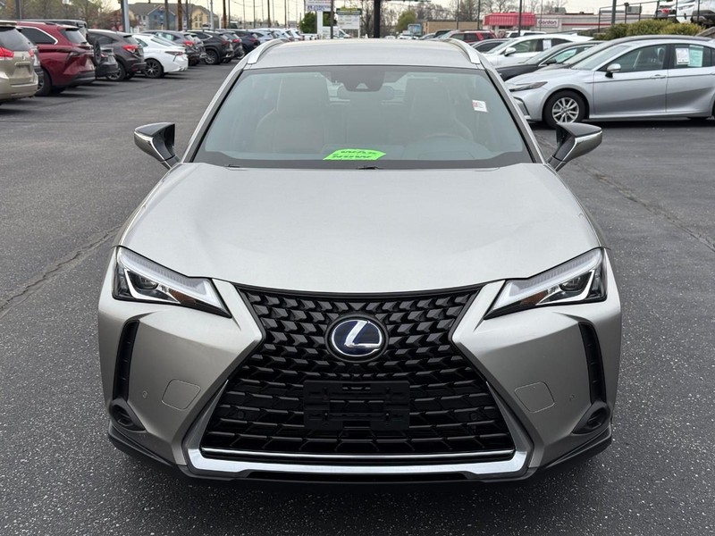 Lexus UX Vehicle Image 09