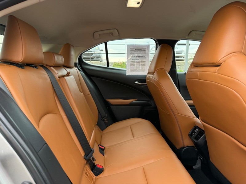 Lexus UX Vehicle Image 10