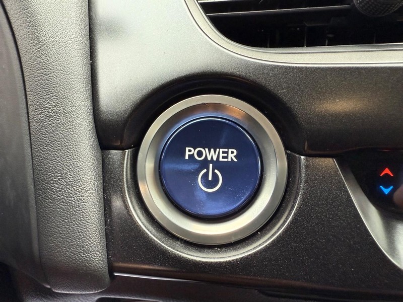 Lexus UX Vehicle Image 15