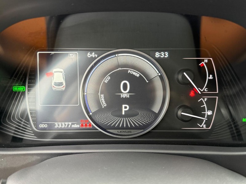 Lexus UX Vehicle Image 21