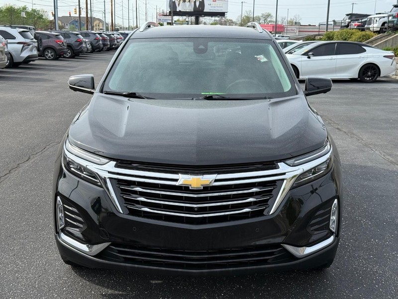 Chevrolet Equinox Vehicle Full-screen Gallery Image 10