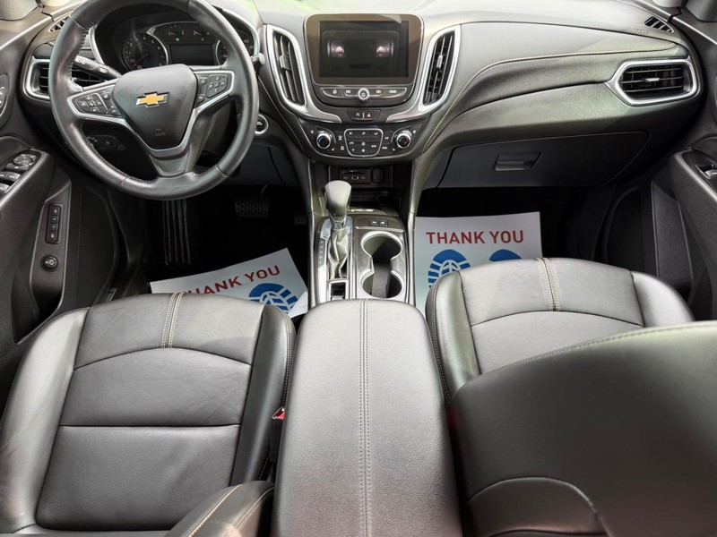 Chevrolet Equinox Vehicle Full-screen Gallery Image 12