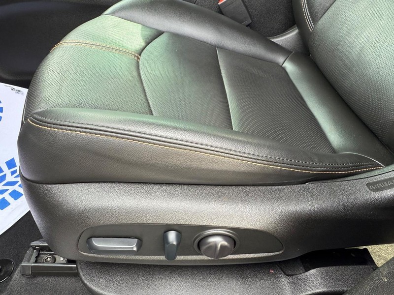 Chevrolet Equinox Vehicle Full-screen Gallery Image 26