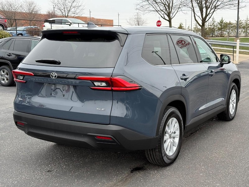 Toyota Grand Highlander Vehicle Image 03