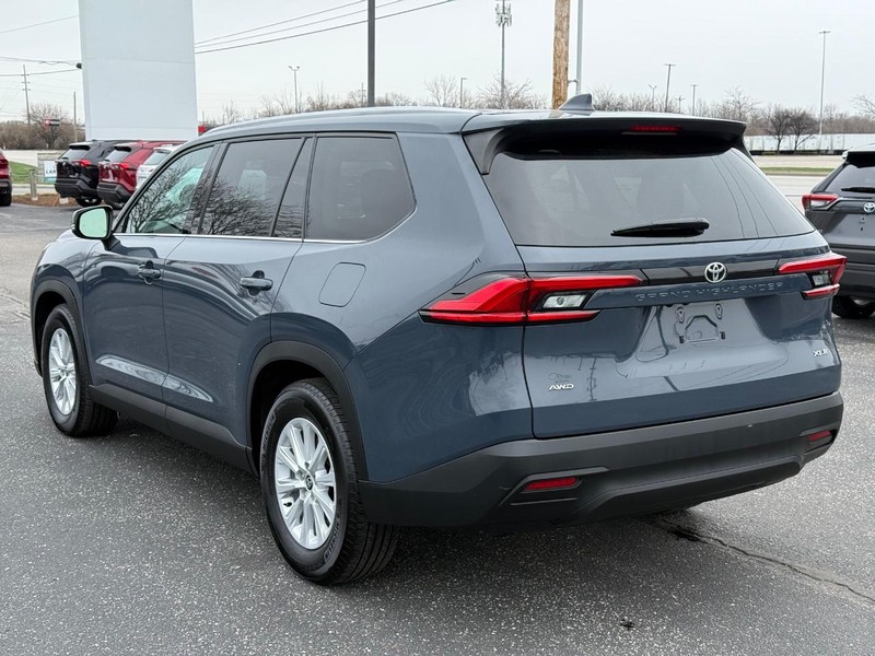 Toyota Grand Highlander Vehicle Image 05