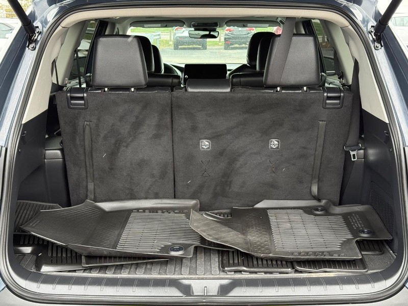 Toyota Grand Highlander Vehicle Image 07