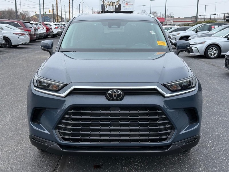 Toyota Grand Highlander Vehicle Image 10