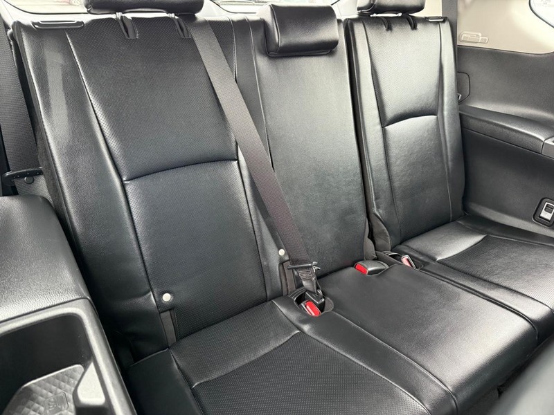 Toyota Grand Highlander Vehicle Image 12