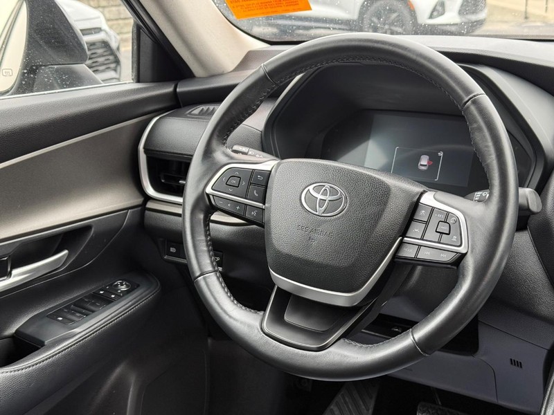 Toyota Grand Highlander Vehicle Image 14