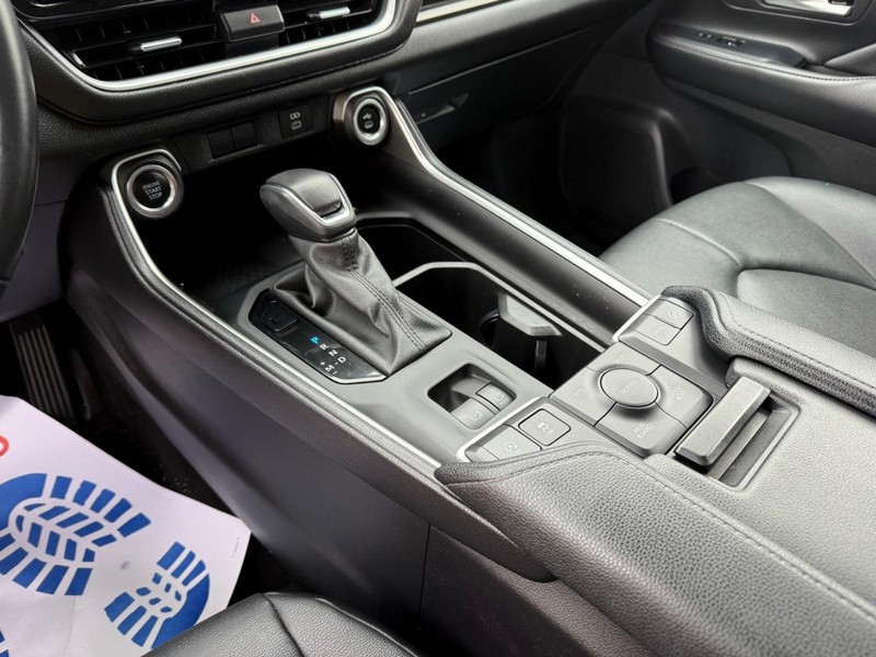 Toyota Grand Highlander Vehicle Image 21