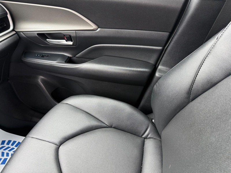 Toyota Grand Highlander Vehicle Image 22