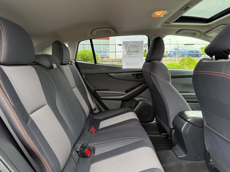 Subaru Crosstrek Vehicle Full-screen Gallery Image 10