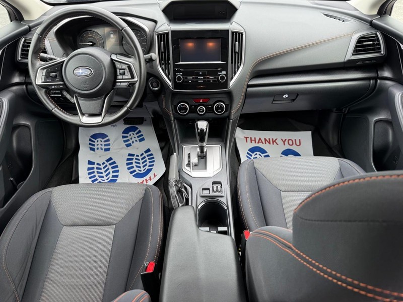 Subaru Crosstrek Vehicle Full-screen Gallery Image 12