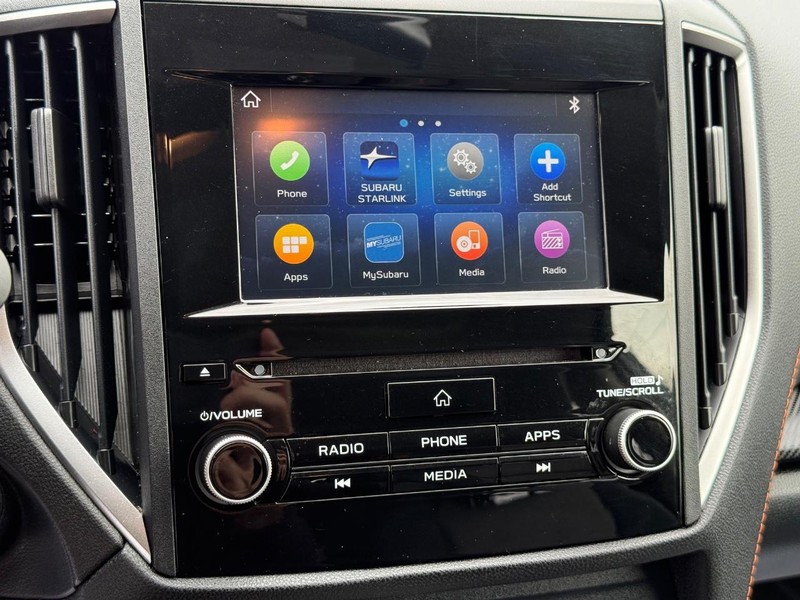 Subaru Crosstrek Vehicle Full-screen Gallery Image 18