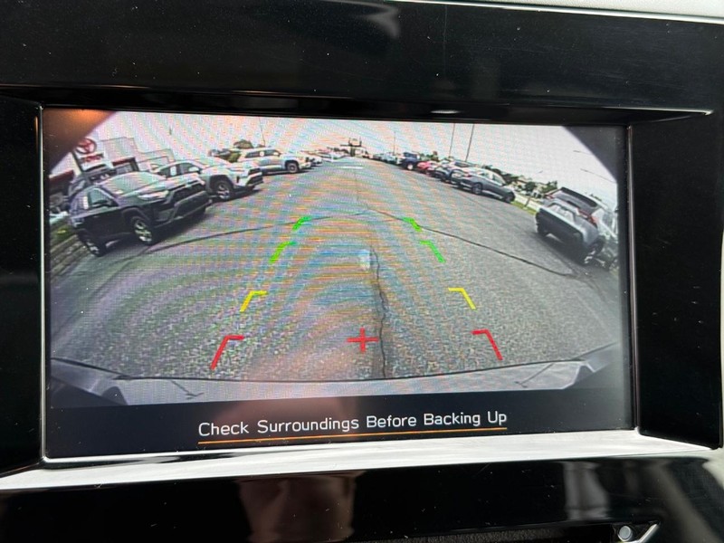Subaru Crosstrek Vehicle Full-screen Gallery Image 19