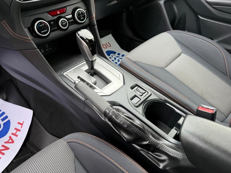 Subaru Crosstrek Vehicle Full-screen Gallery Image 21