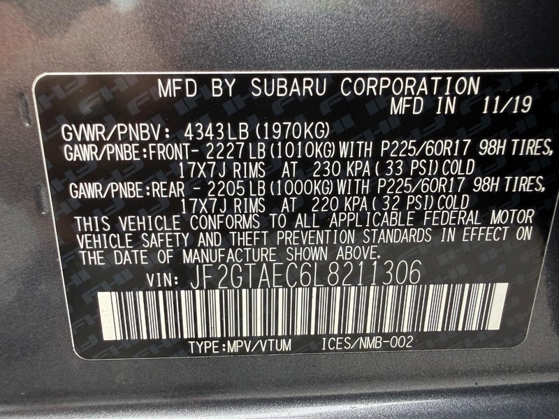 Subaru Crosstrek Vehicle Full-screen Gallery Image 28