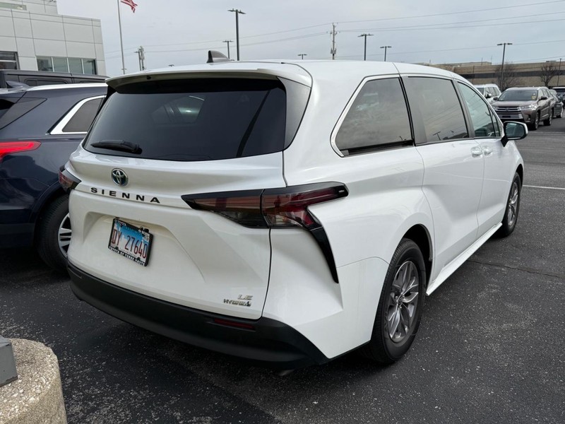Toyota Sienna Vehicle Image 04