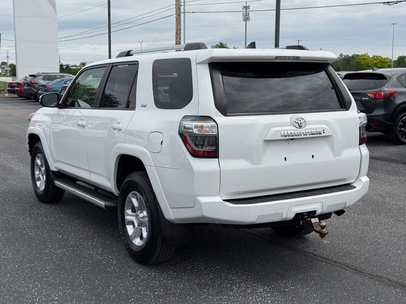 Toyota 4Runner Vehicle Image 05