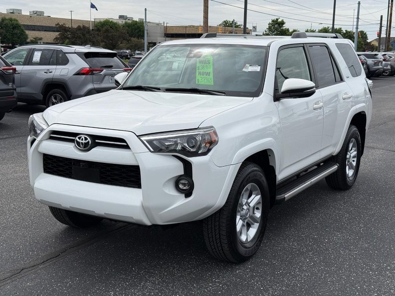 Toyota 4Runner Vehicle Image 08