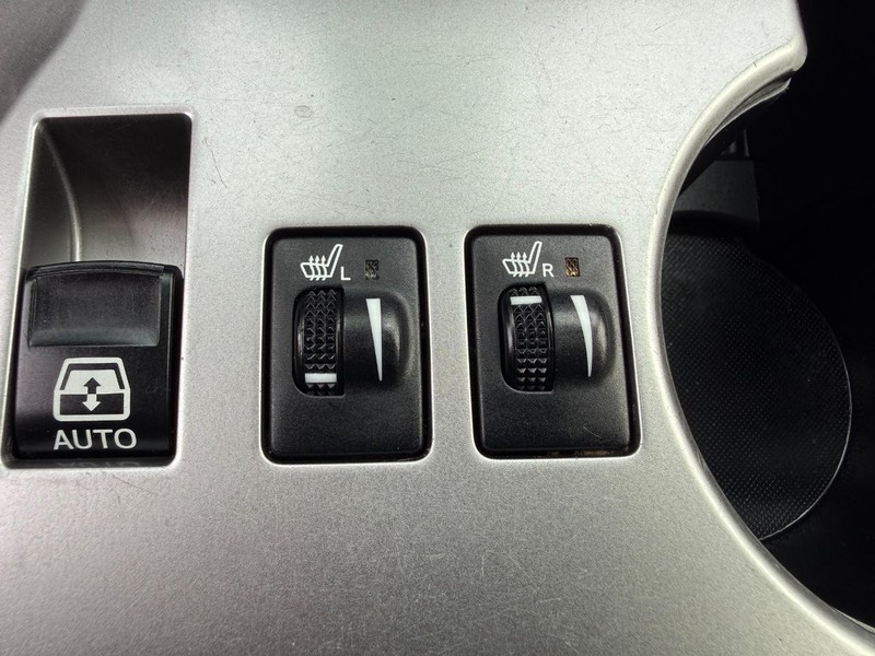 Toyota 4Runner Vehicle Image 16