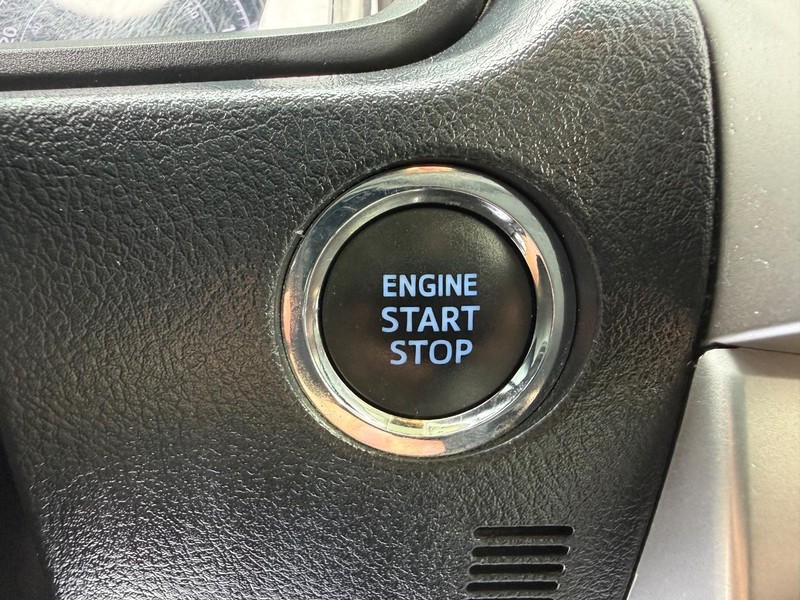 Toyota 4Runner Vehicle Image 17