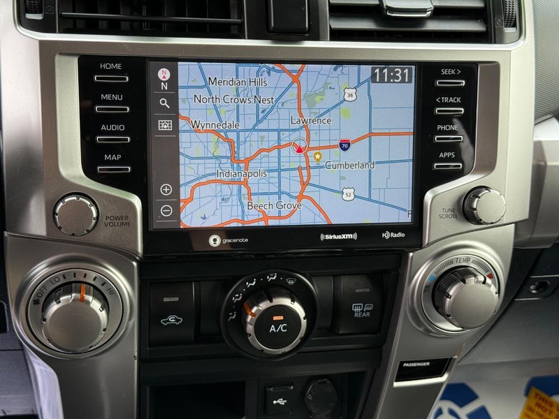 Toyota 4Runner Vehicle Image 18