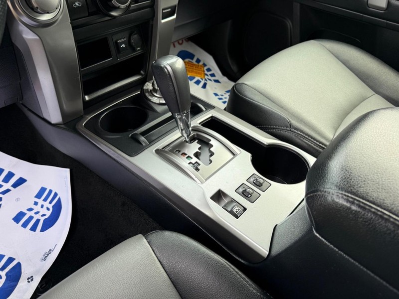 Toyota 4Runner Vehicle Image 20