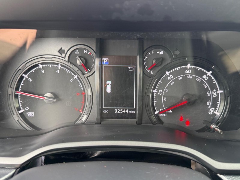 Toyota 4Runner Vehicle Image 23